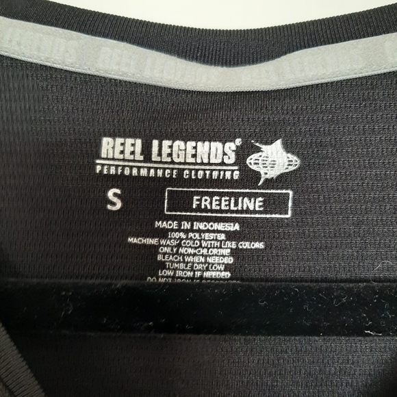 Reel Legends Performance Clothing Freeline Black Small TShirt with UV protection - Picture 2 of 3